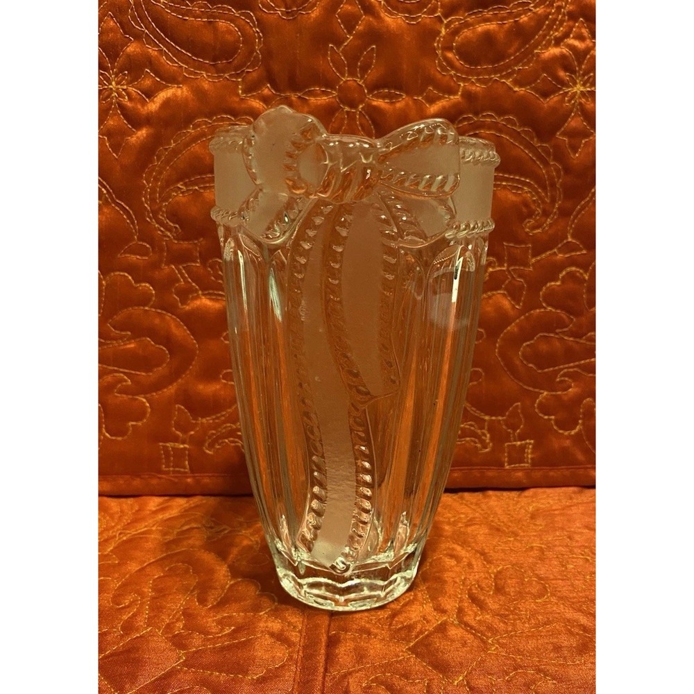 Vintage Evita Merci Cherie Collection  Vase Germany 24% Lead Crystal‎ Ribbon Bow